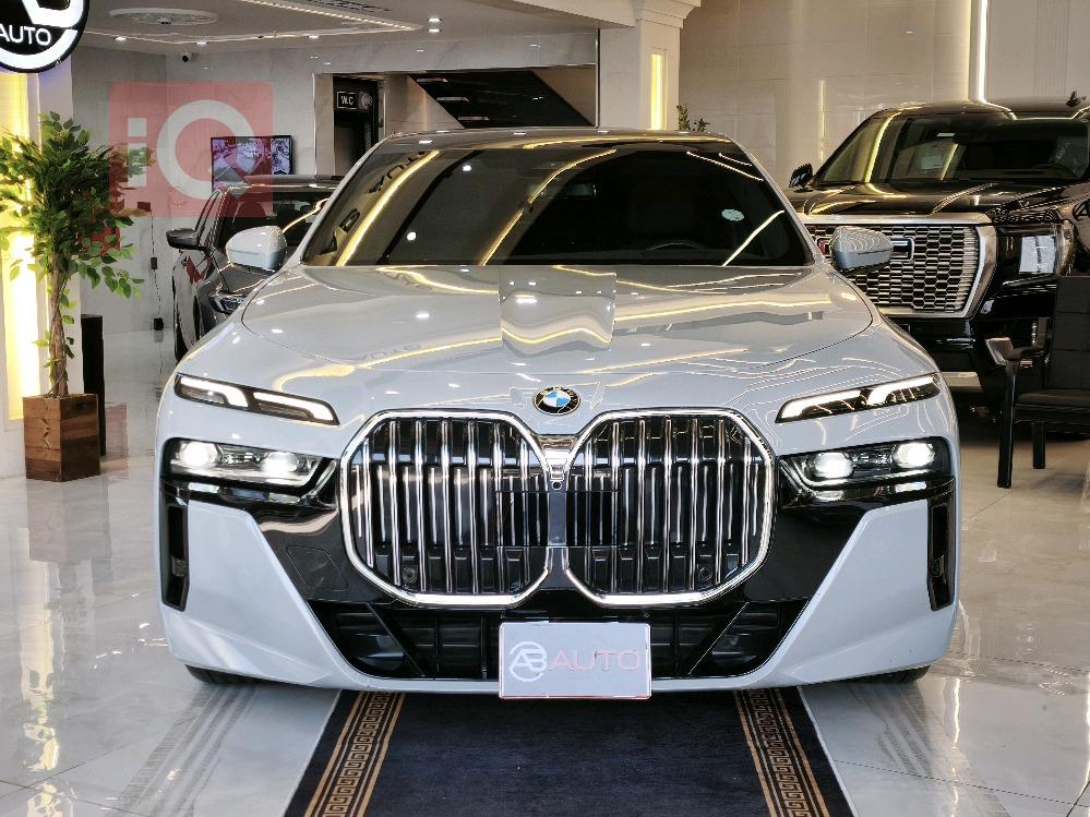 بي ام دبليو الفئة 7